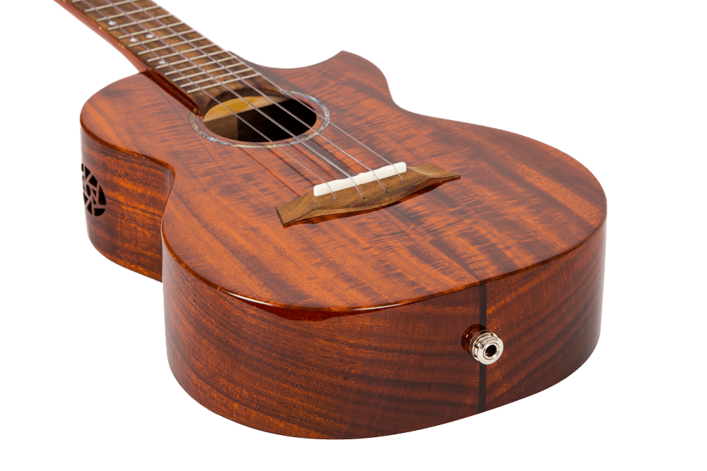 Flight Mustang EQ-A Tenorové elektroakustické ukulele
