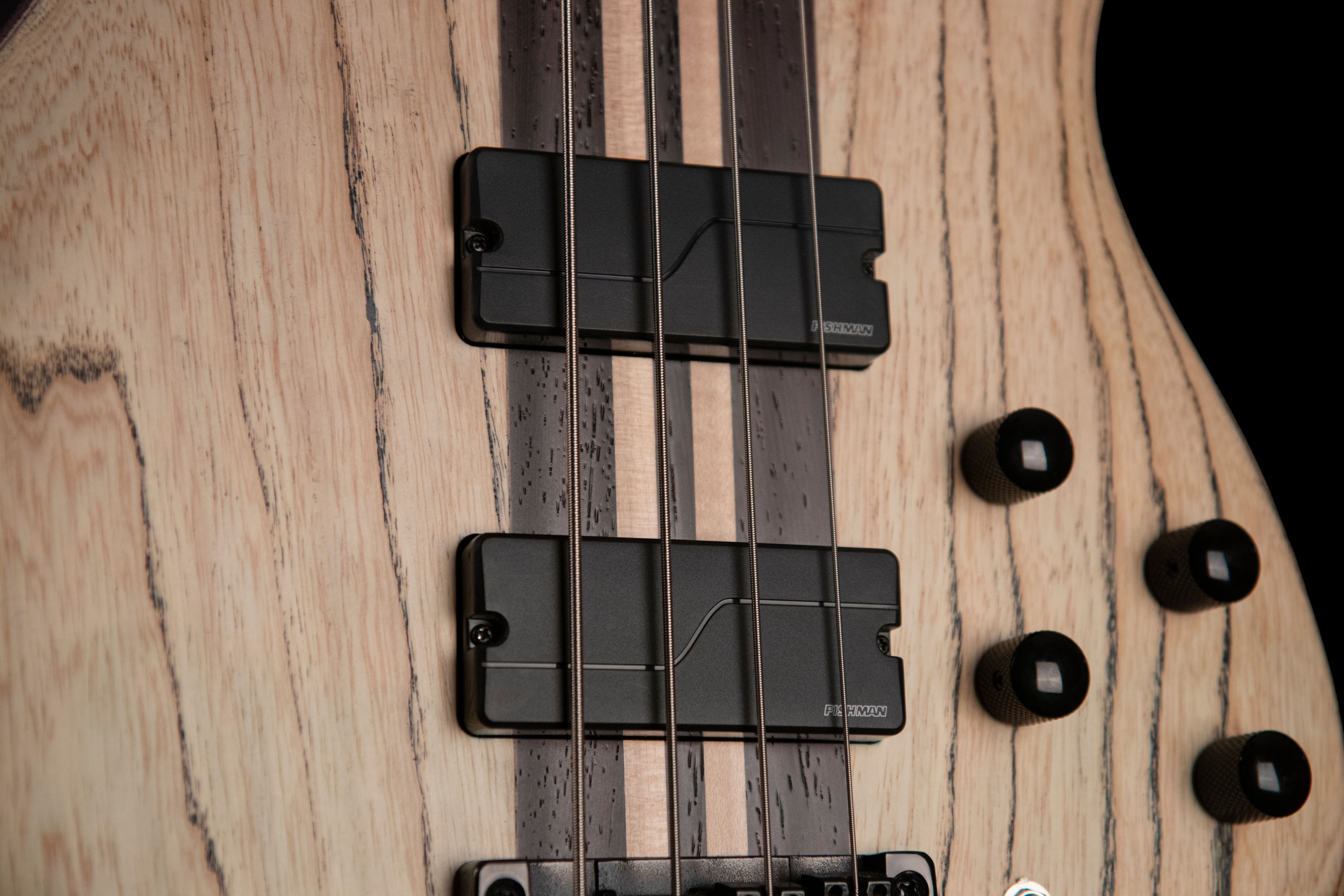 Cort A4 Ultra Ash ENB Baskytara