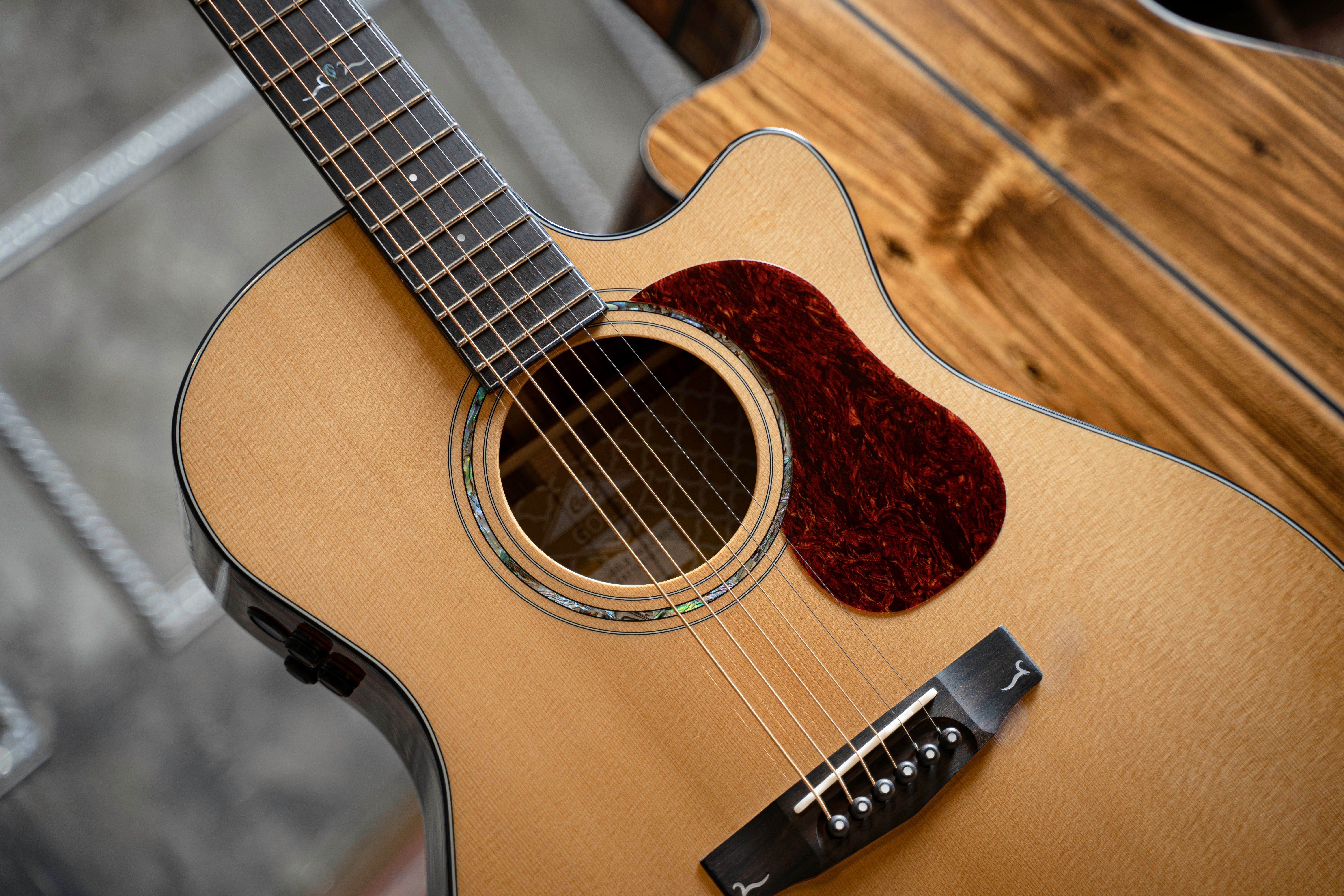 Cort Gold OC6 Bocote elektroakustická kytara