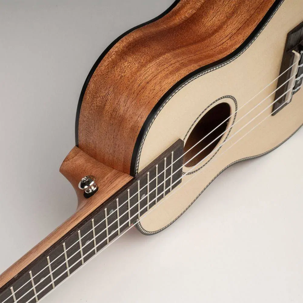 Cascha HH 2151 Solid Top koncertní ukulele