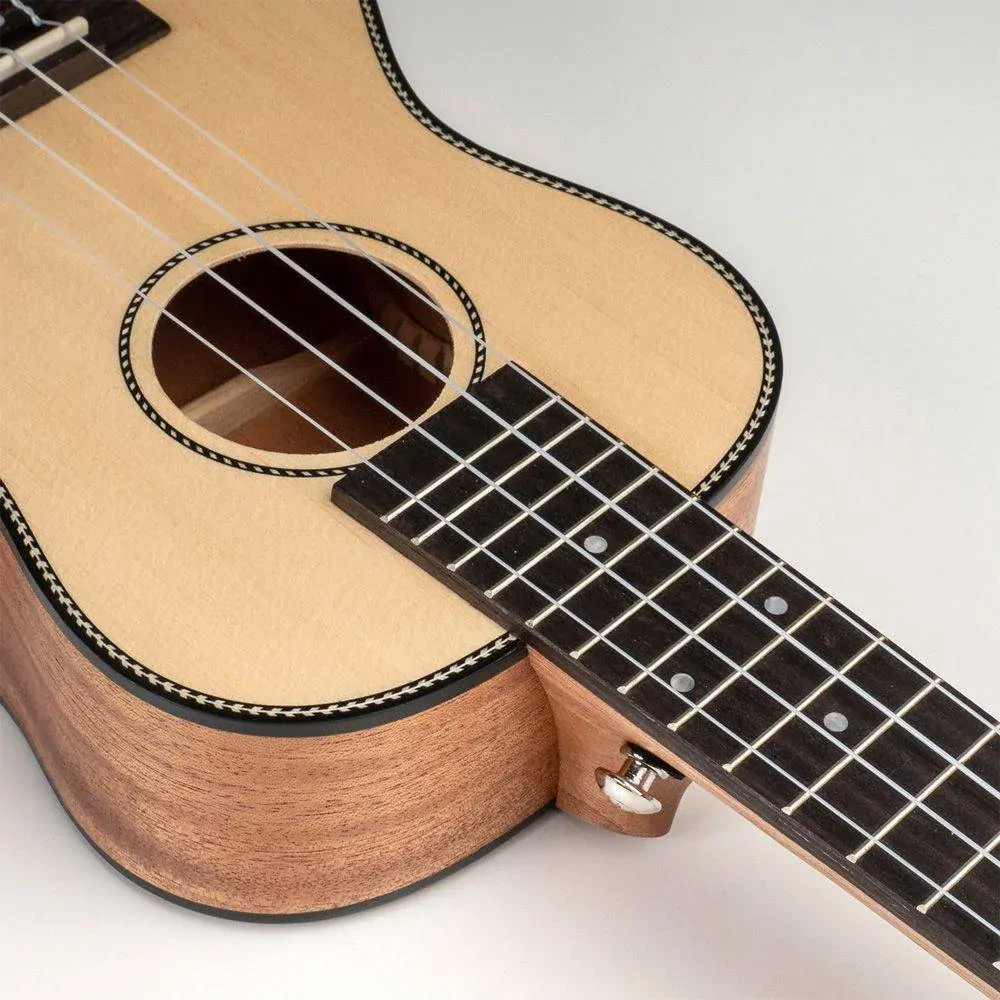 Cascha HH 2151 Solid Top koncertní ukulele