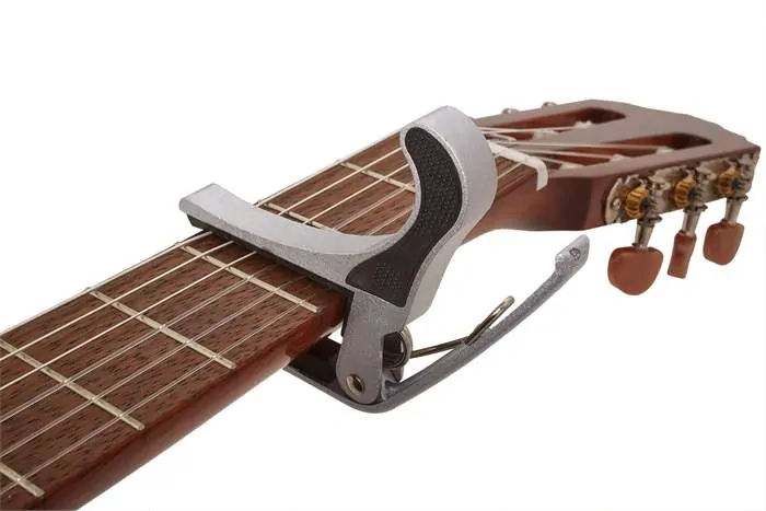 Razzor Capo Classical Silver kapodastr pro klasickou kytaru