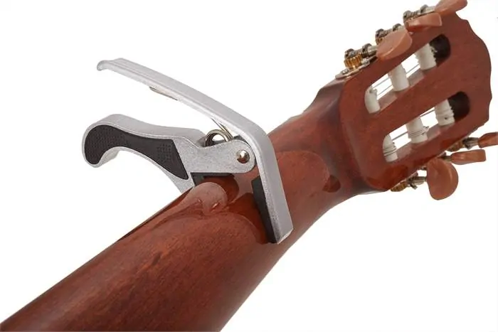 Razzor Capo Classical Silver kapodastr pro klasickou kytaru