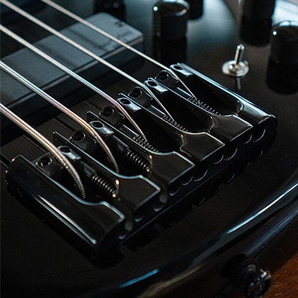 Cort C5 Deluxe Bass BK baskytara