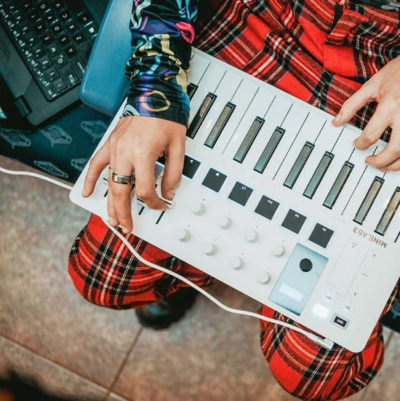 Arturia MiniLab 3 WH USB/MIDI keyboard